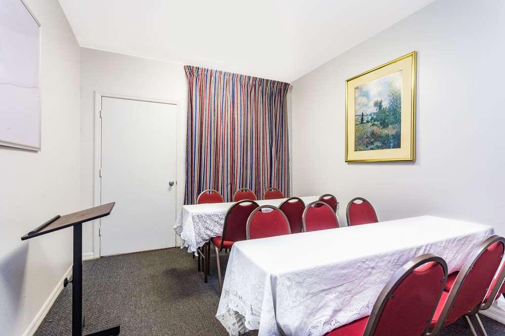 Howard Johnson By Wyndham Lake City Instalações foto